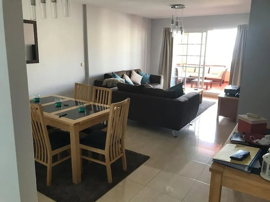 Duquesa Regents Apt, Large Balcony With Spectacular Sea Views Close To Port And Beach Manilva Apartamento