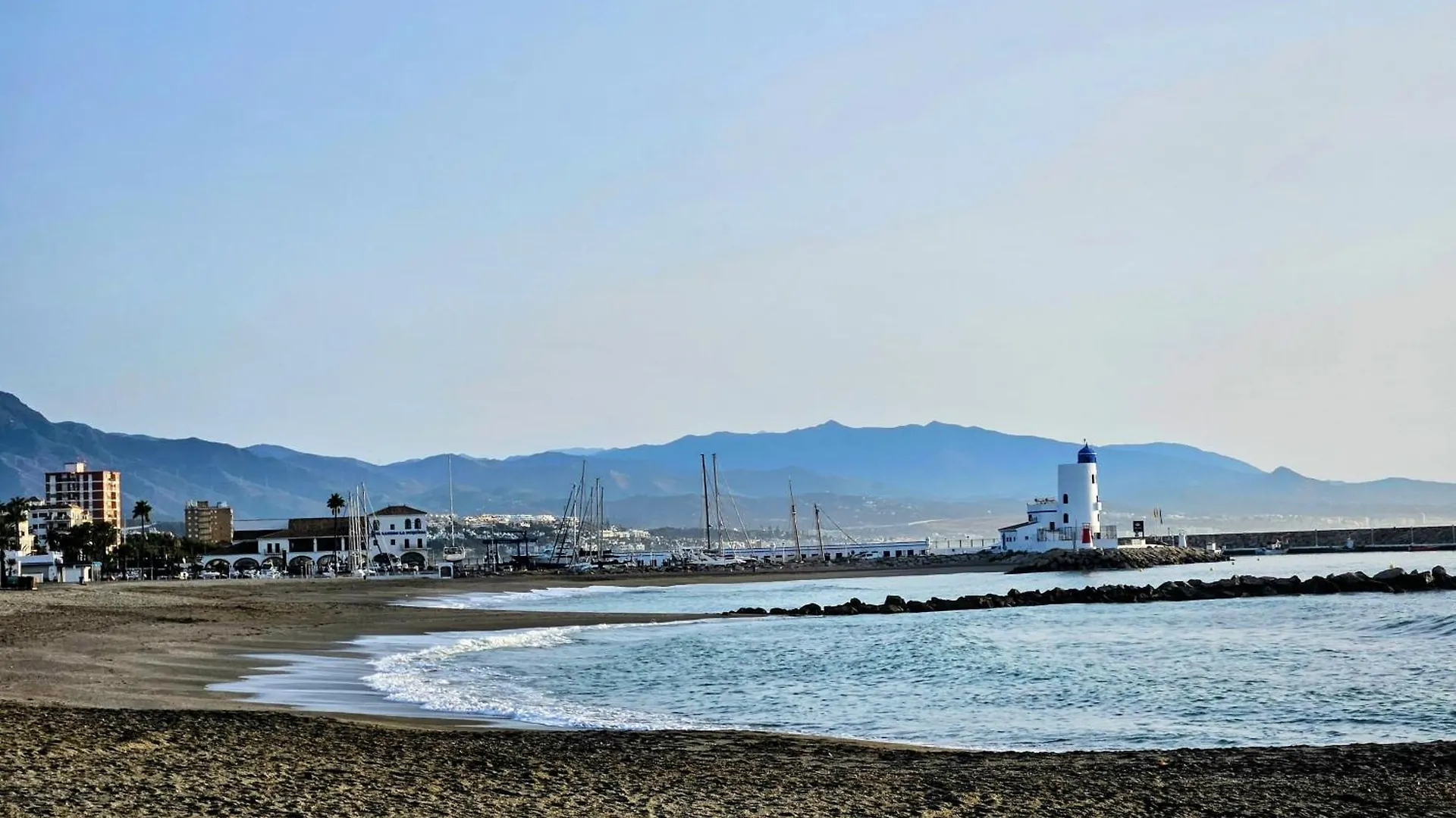 Duquesa Regents Apt, Large Balcony With Spectacular Sea Views Close To Port And Beach Manilva Appartement