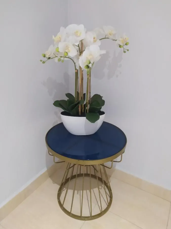 דירה מנילבה Duquesa Regents Apt, Large Balcony With Spectacular Sea Views Close To Port And Beach